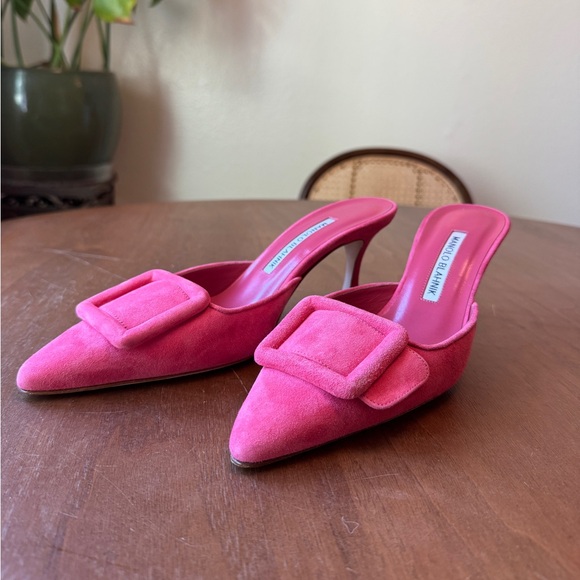 Manolo Blahnik - Picture 3 of 5